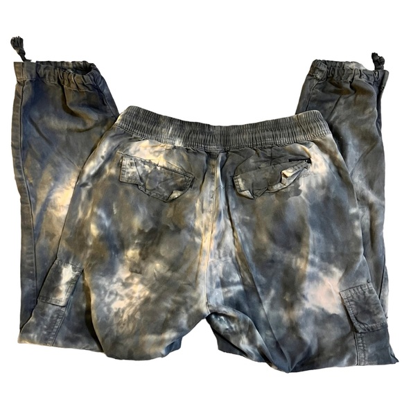 Sanctuary x Anthropology Colaboration Tye-dyed cargo joggers. Size: Small - Picture 3 of 9